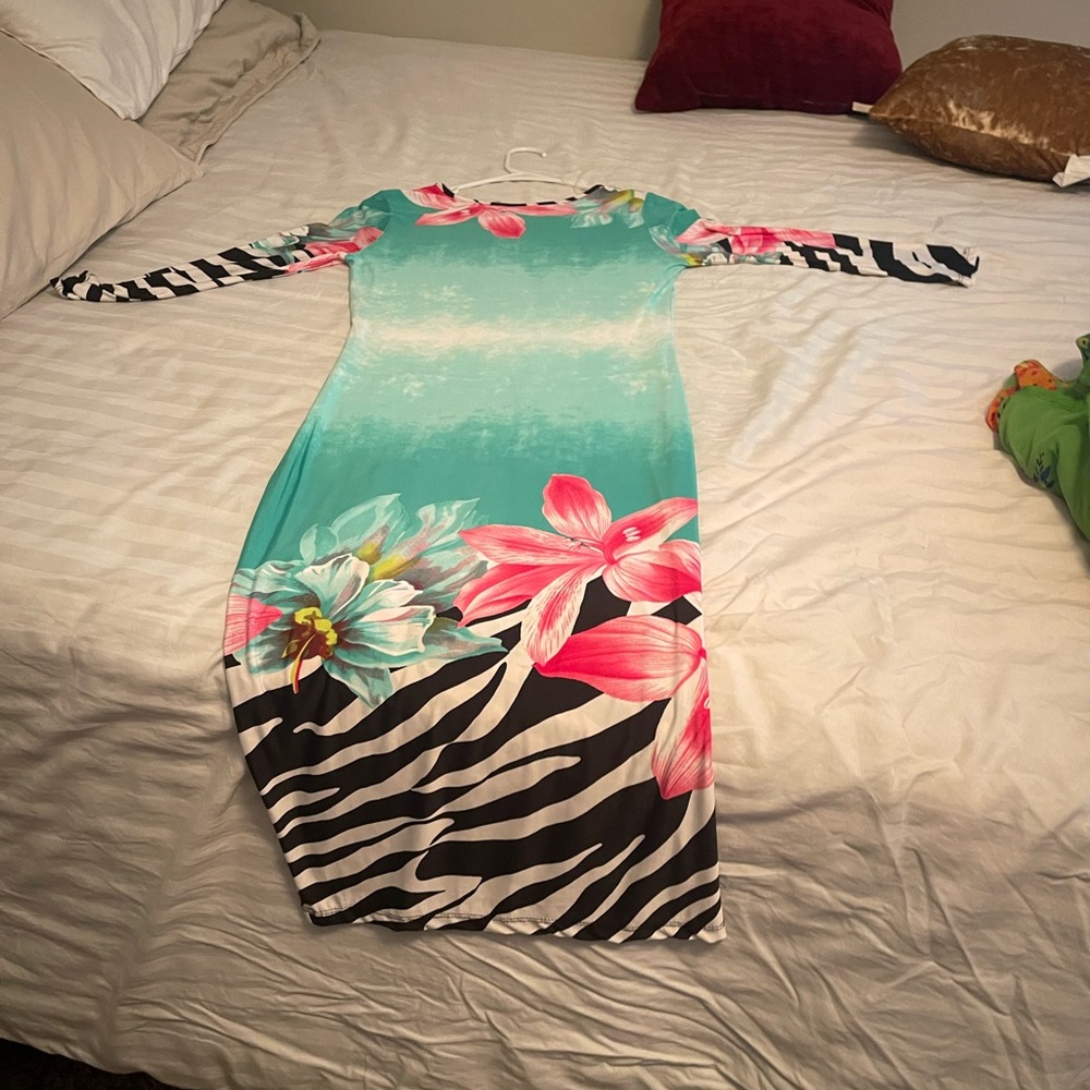 Auditions multi colored bodycon dress in medium